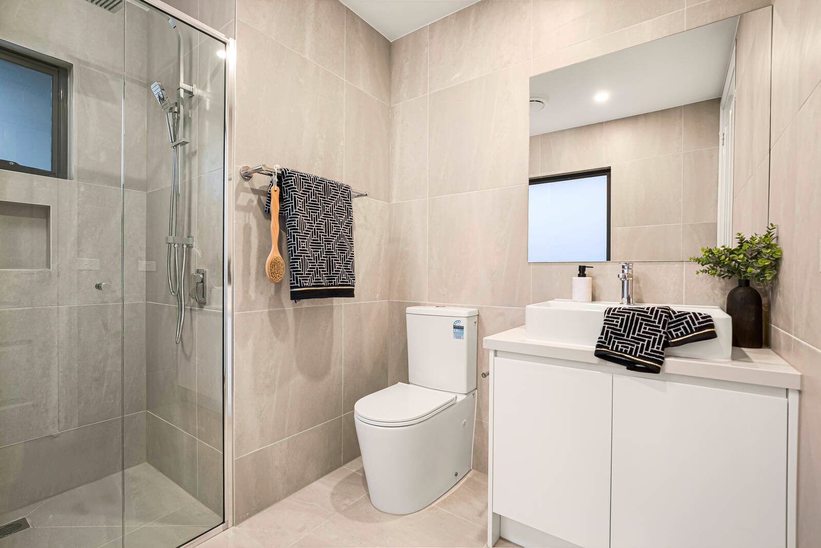 Real Estate and Property in 8 Vera Street, Bulleen, VIC