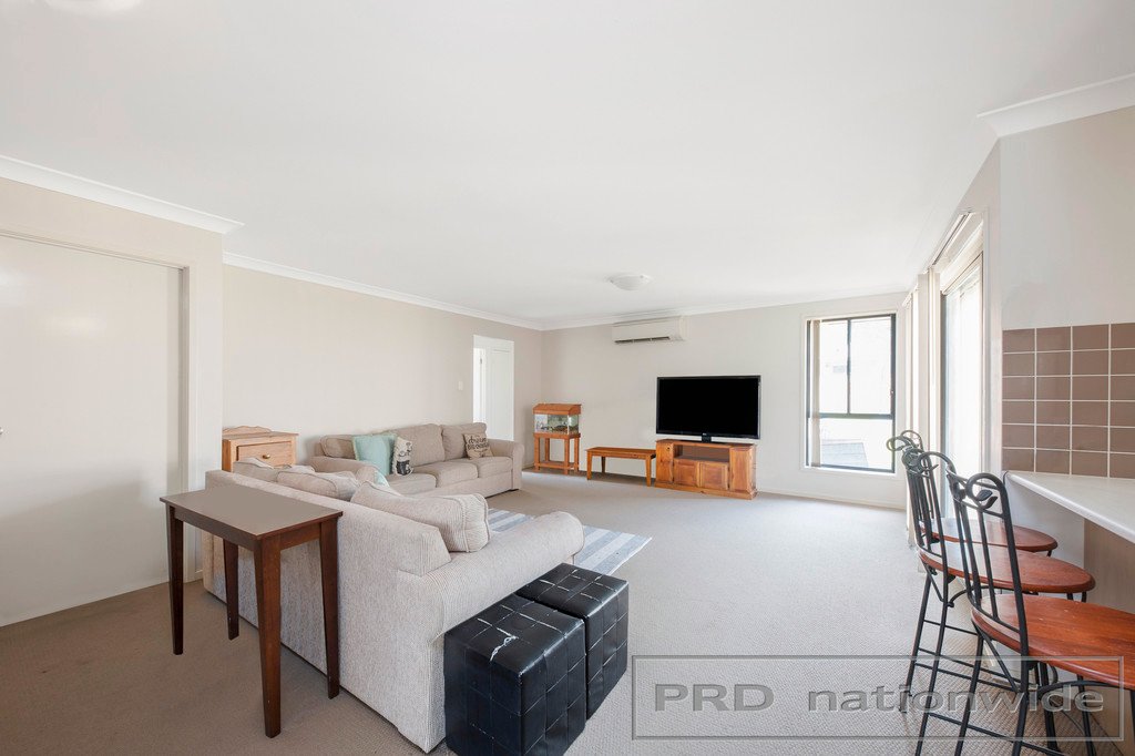 8 Verdelho Ave  CESSNOCK 4