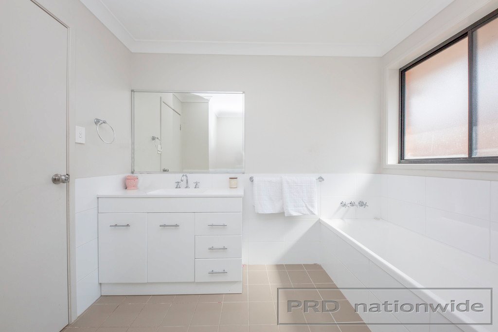 8 Verdelho Ave  CESSNOCK 10