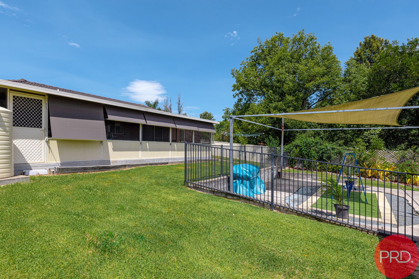 8 Verona Close RUTHERFORD 20