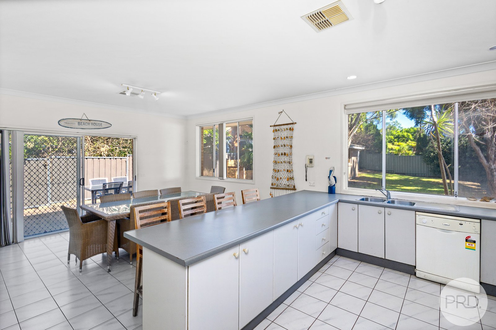 8 Verona Road SHOAL BAY 10