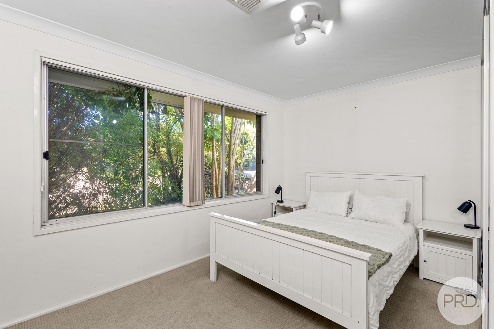 8 Verona Road SHOAL BAY 19