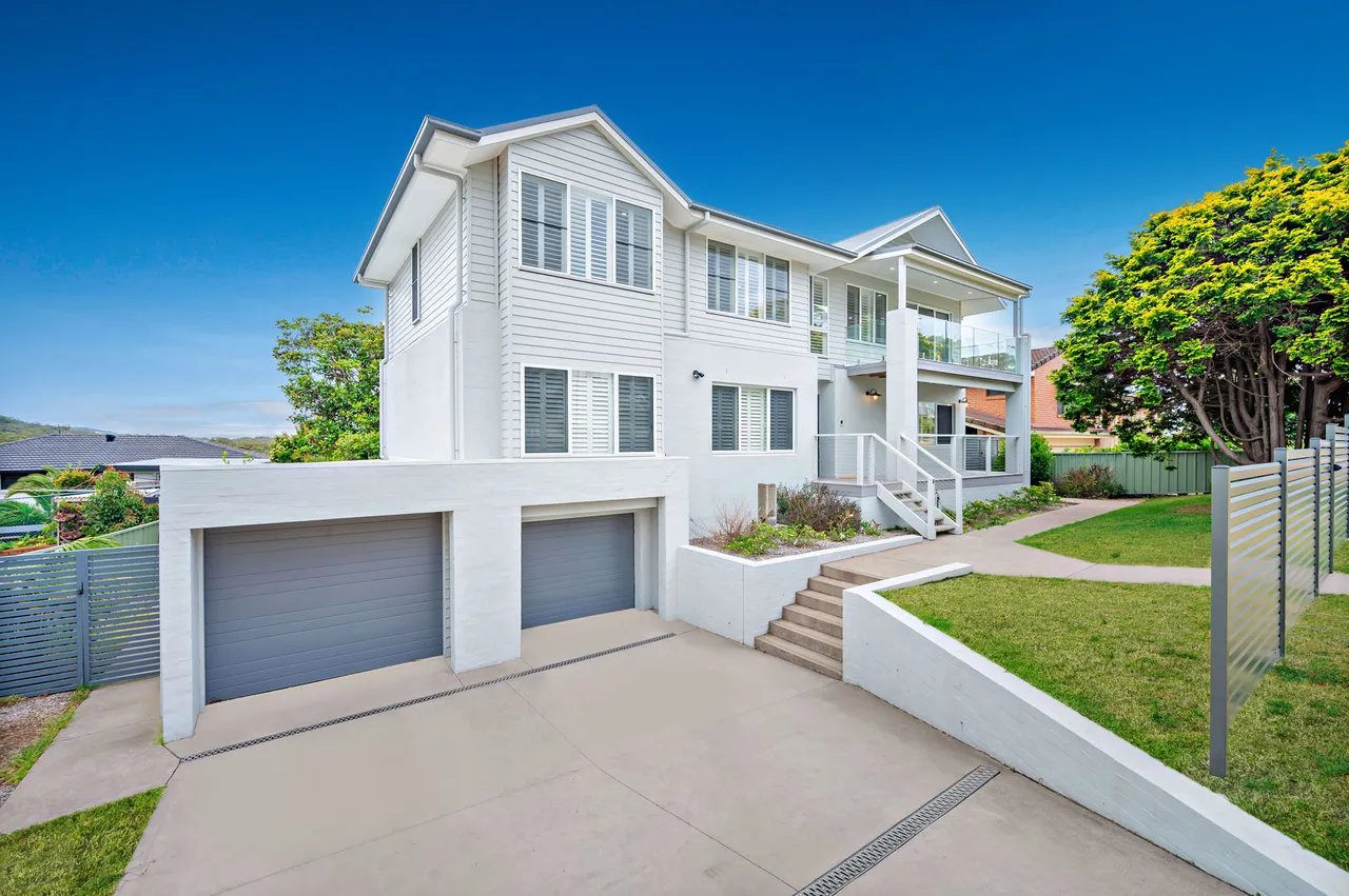 8 Victor Parade SHOAL BAY 3