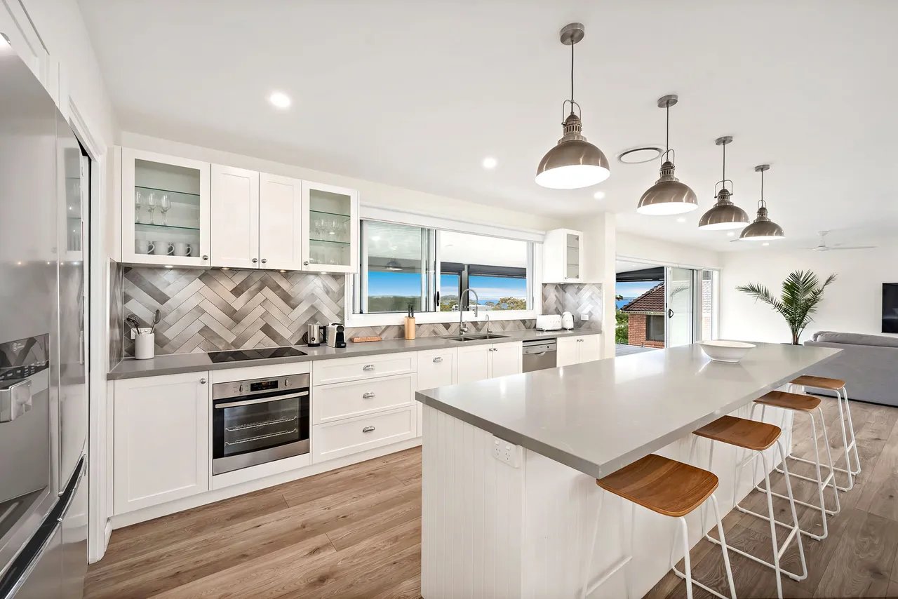 8 Victor Parade SHOAL BAY 7