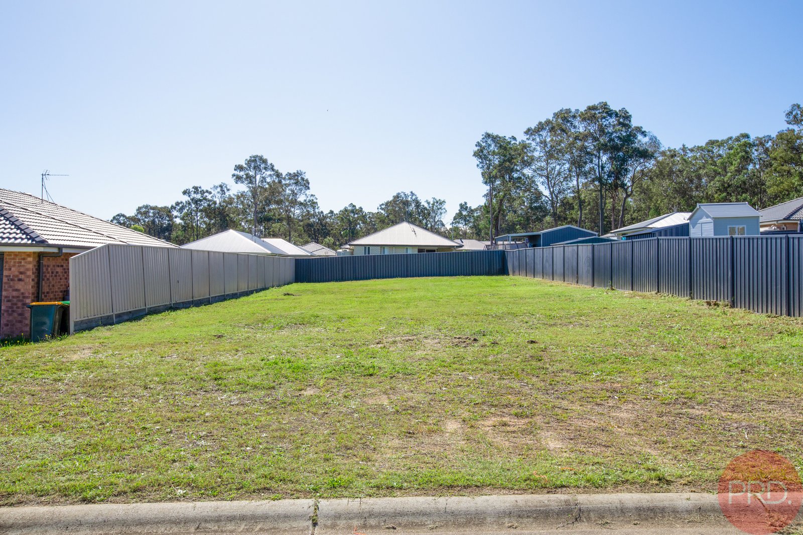 8 Vulture Street ELLALONG 1