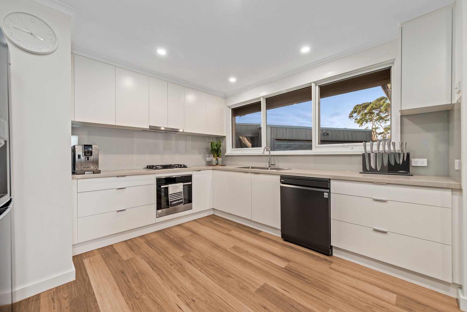 Gallery: 8 Wagga Court