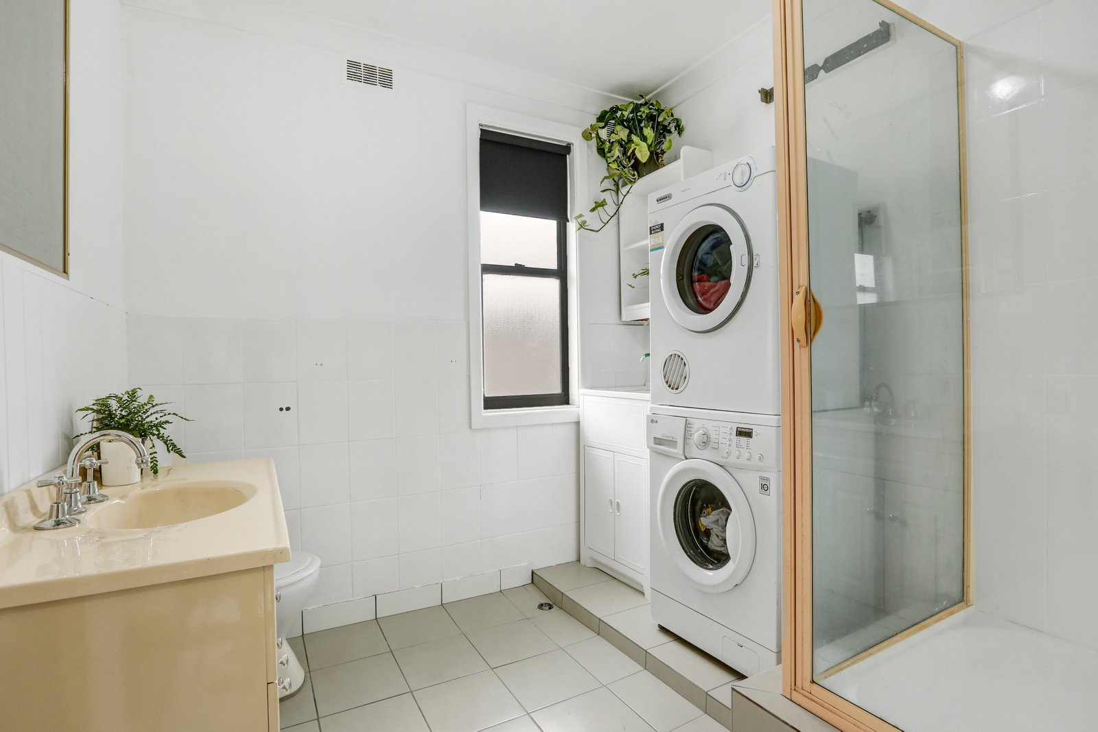 8 Wall Street WARILLA 8