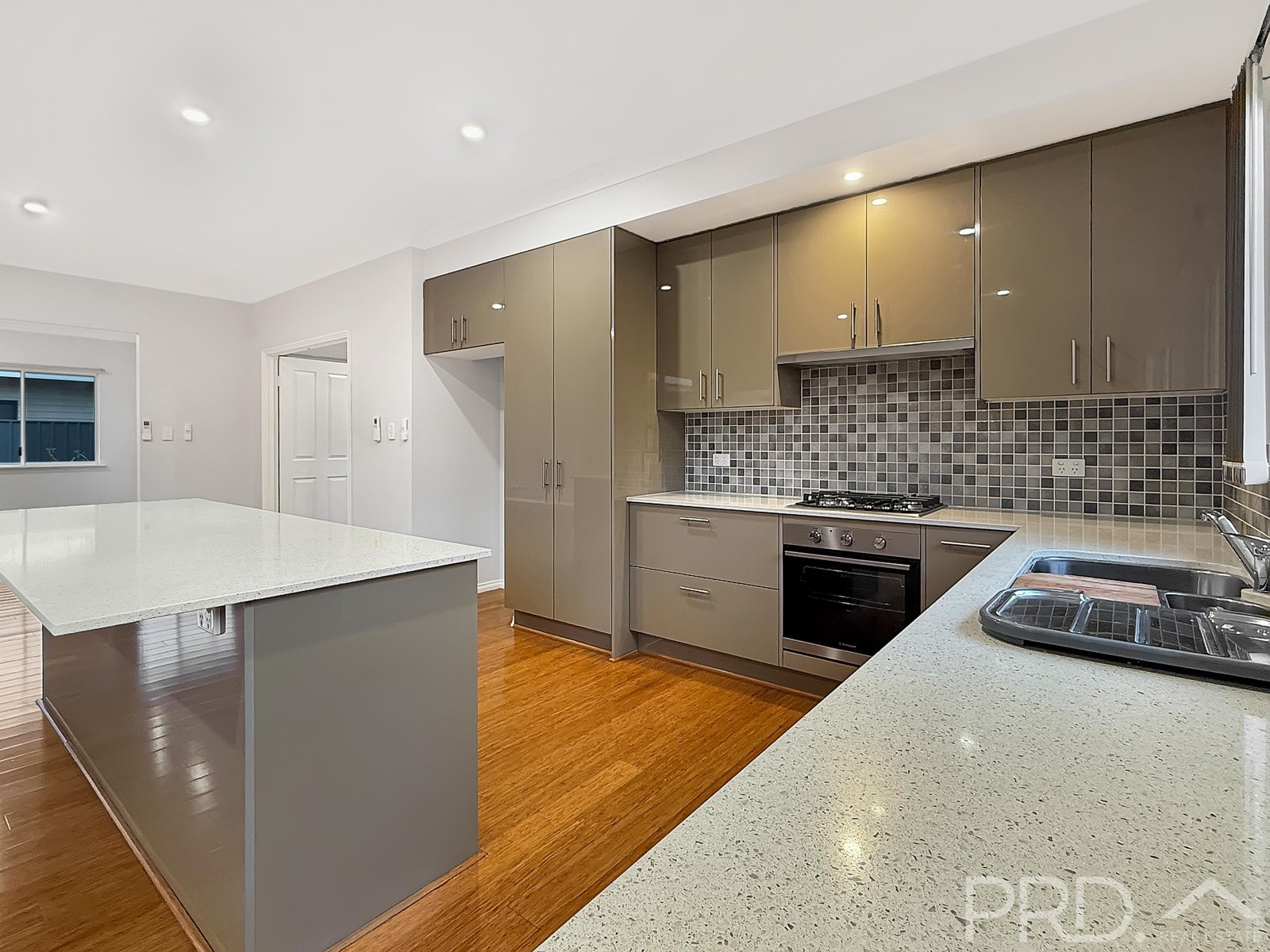 8 Wallaby Street BAYNTON 2