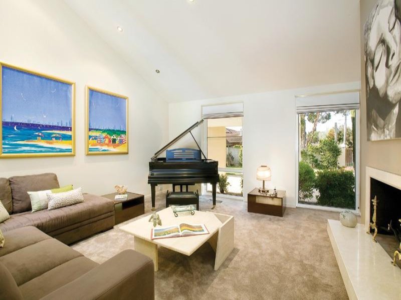 Gallery: 8 Wallace Grove