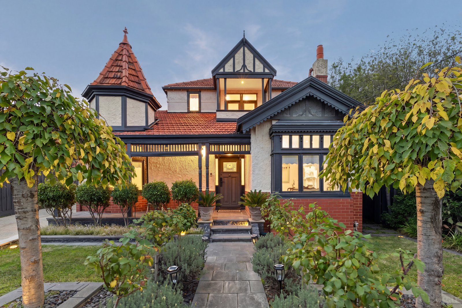 Real Estate and Property in 8 Wanawong Crescent, Camberwell, VIC