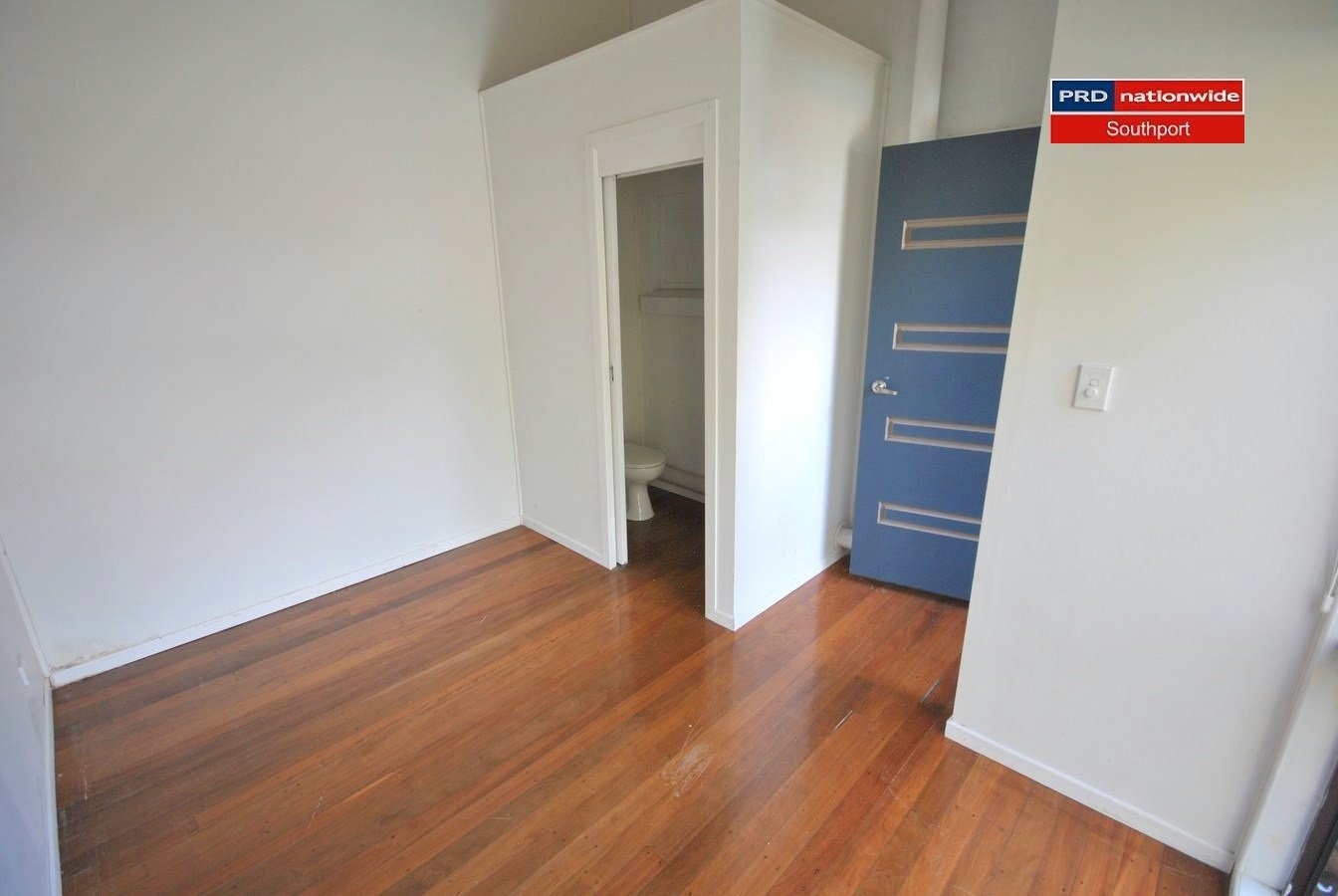 8 Warrawee Ave  ASHMORE 17