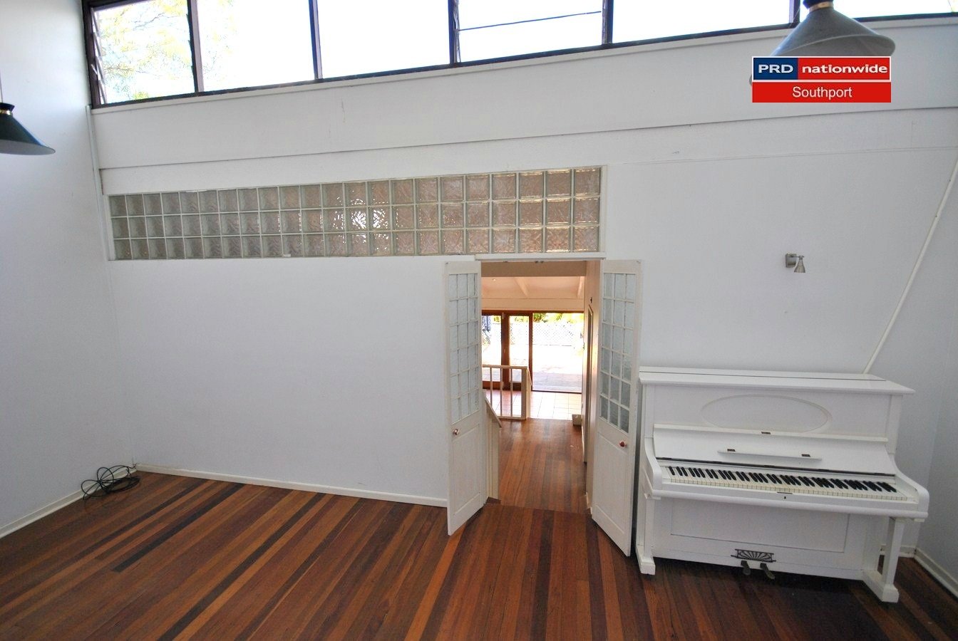 8 Warrawee Ave  ASHMORE 9