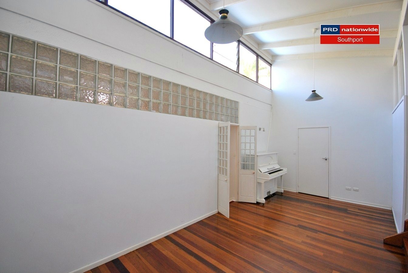 8 Warrawee Ave  ASHMORE 10