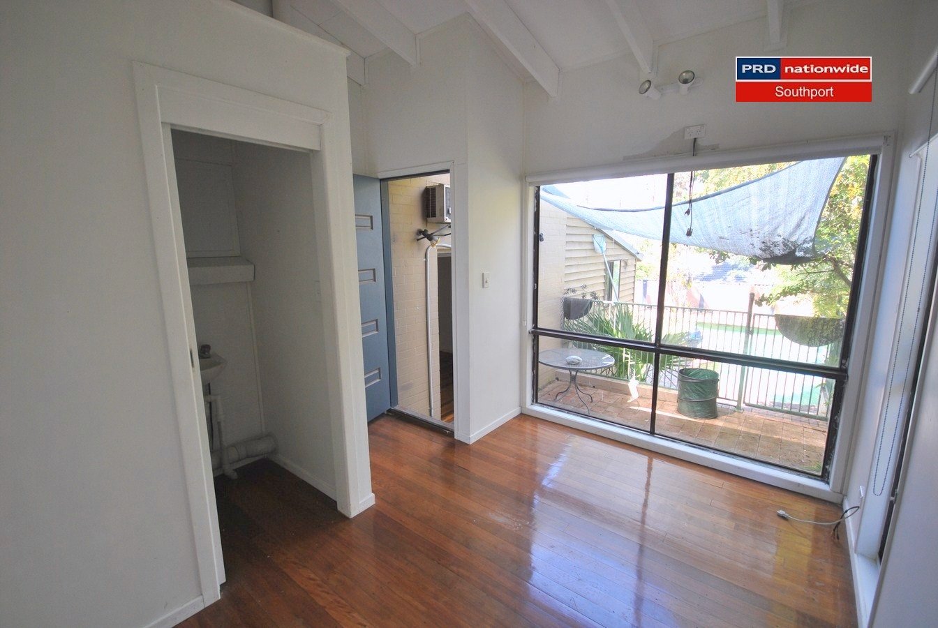 8 Warrawee Ave  ASHMORE 18