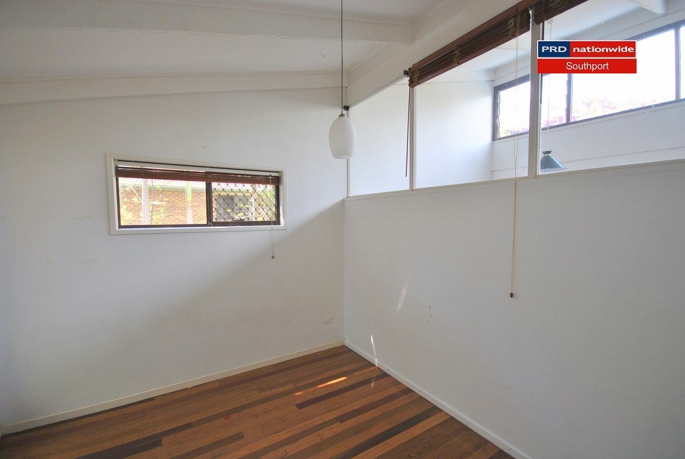 8 Warrawee Ave  ASHMORE 7