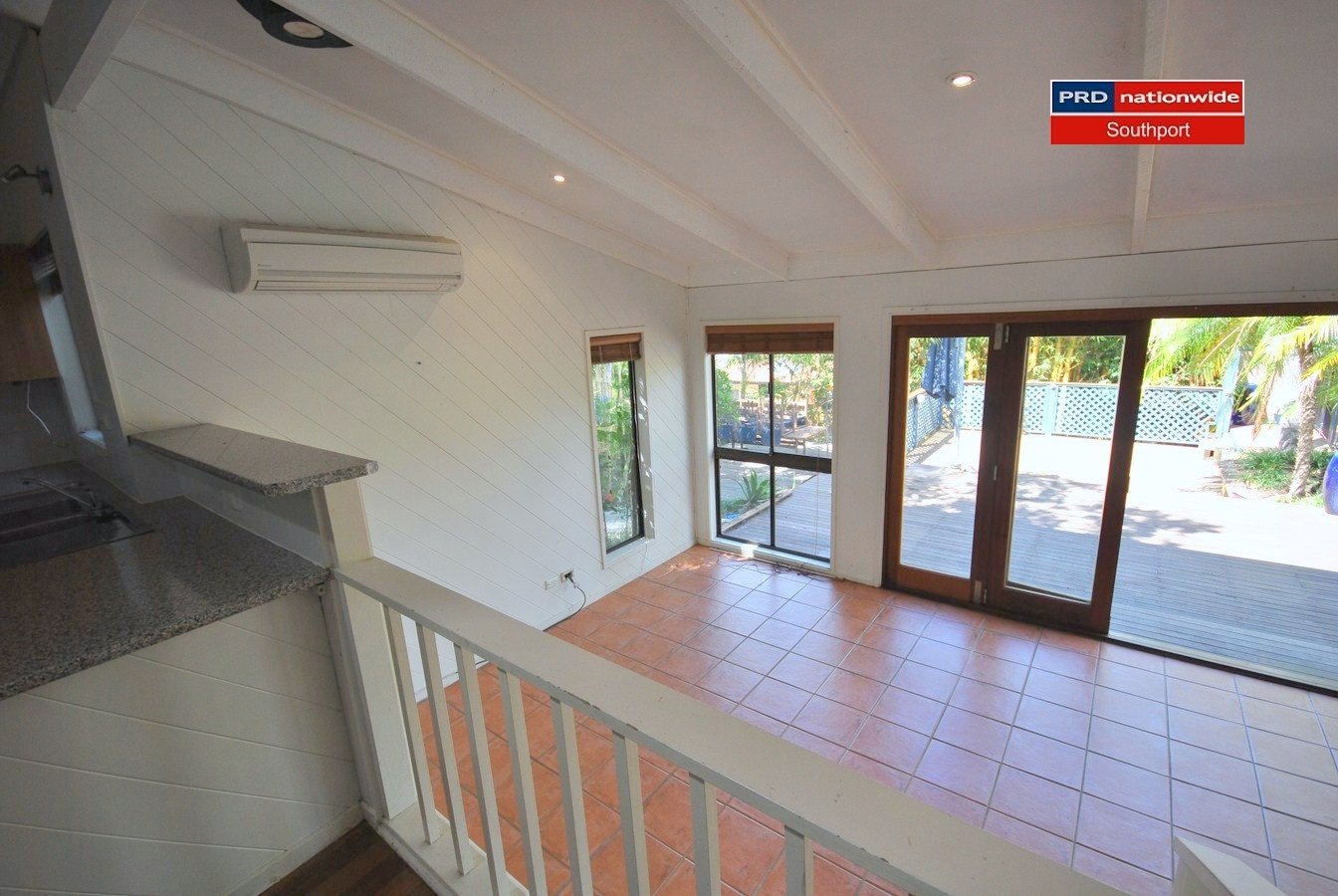 8 Warrawee Ave  ASHMORE 11