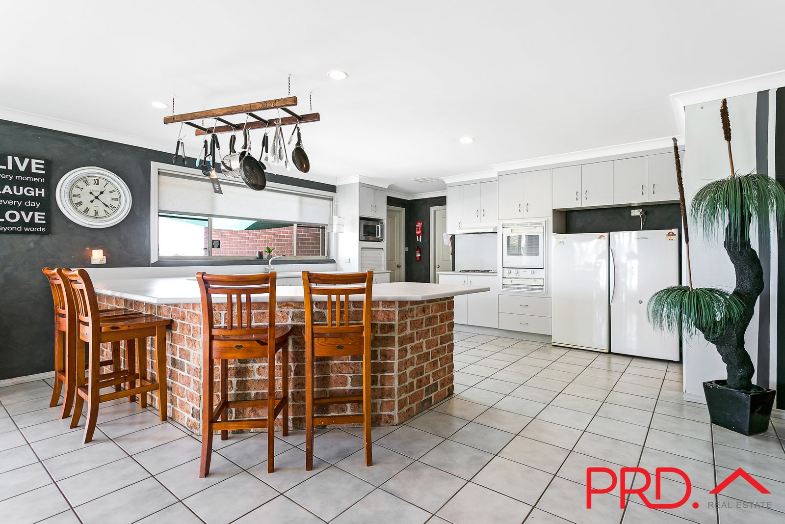 8 Warwick Road TAMWORTH 7