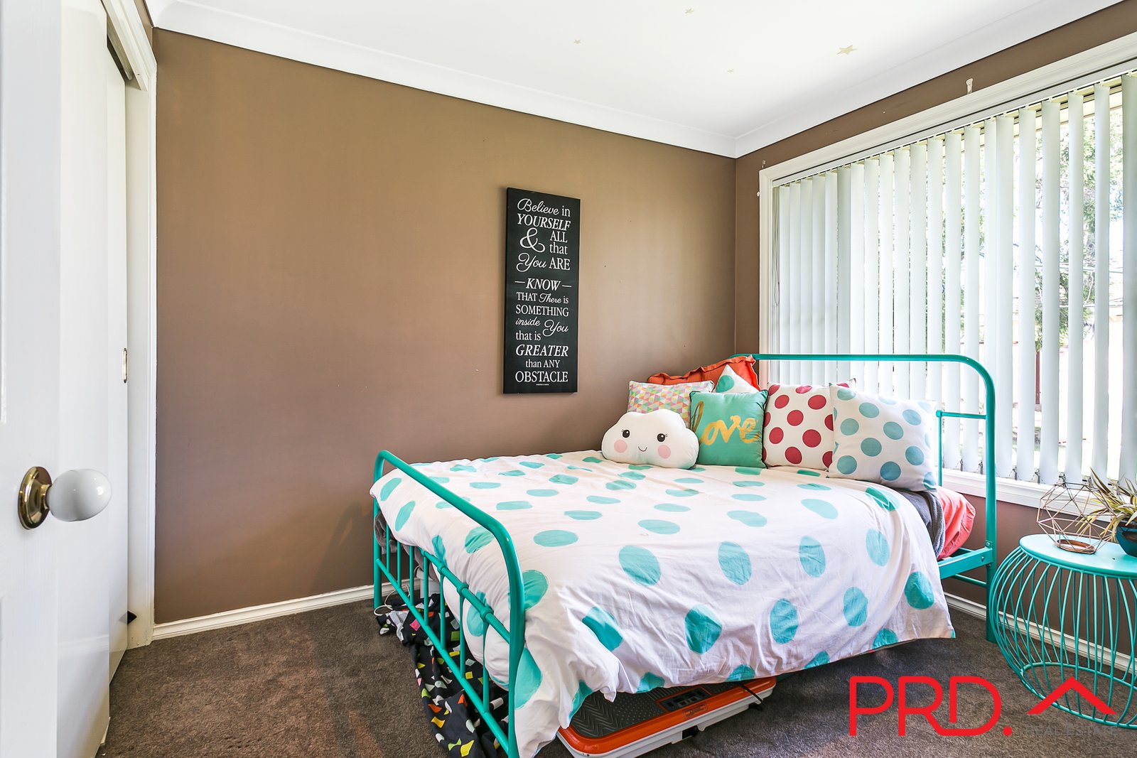 8 Warwick Road TAMWORTH 18