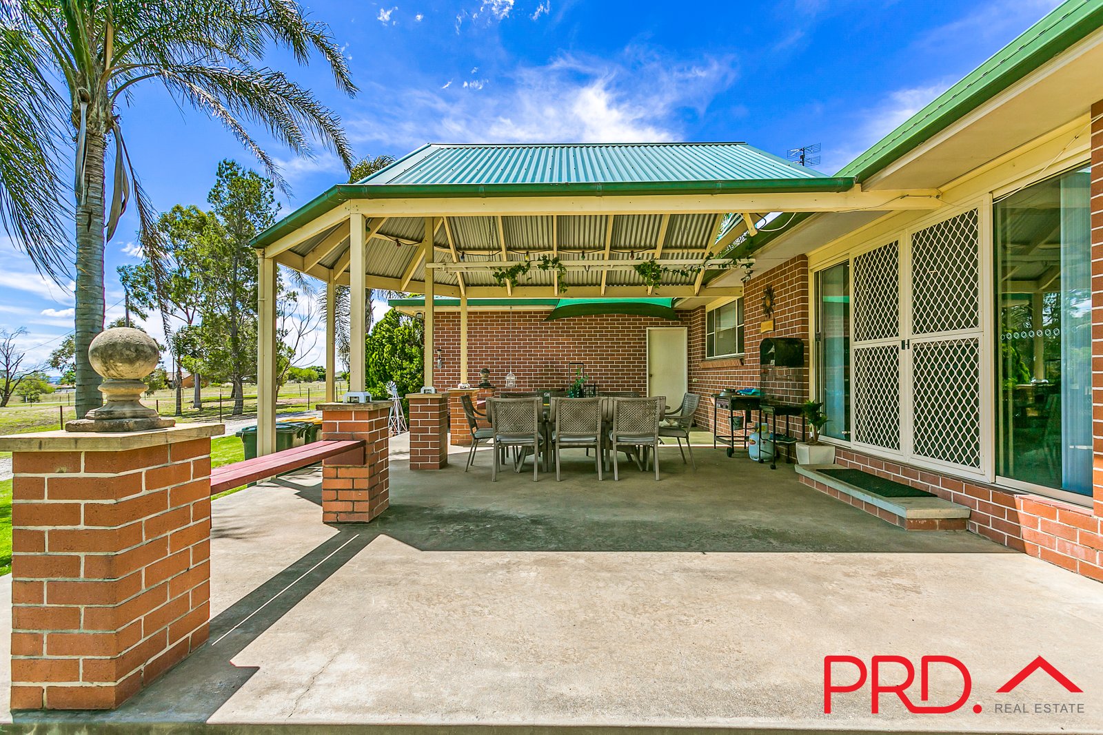 8 Warwick Road TAMWORTH 19