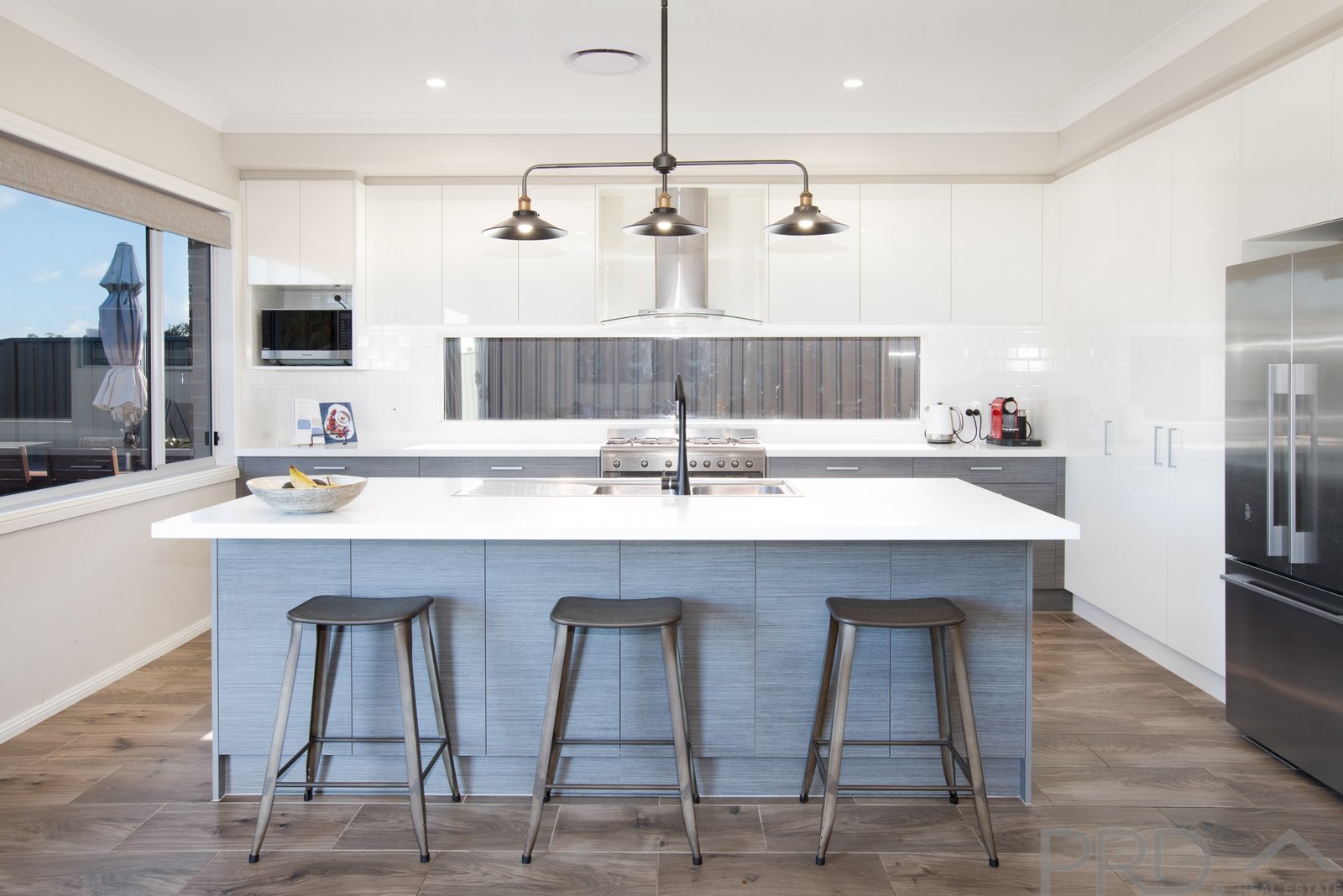 8 Waterside Close RUTHERFORD 9