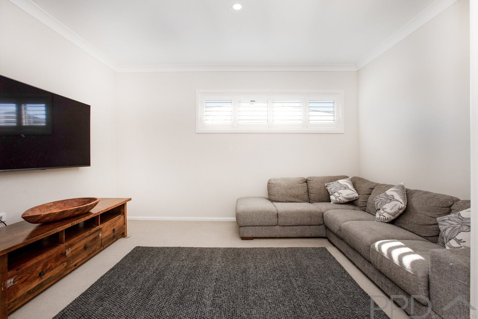 8 Waterside Close RUTHERFORD 16