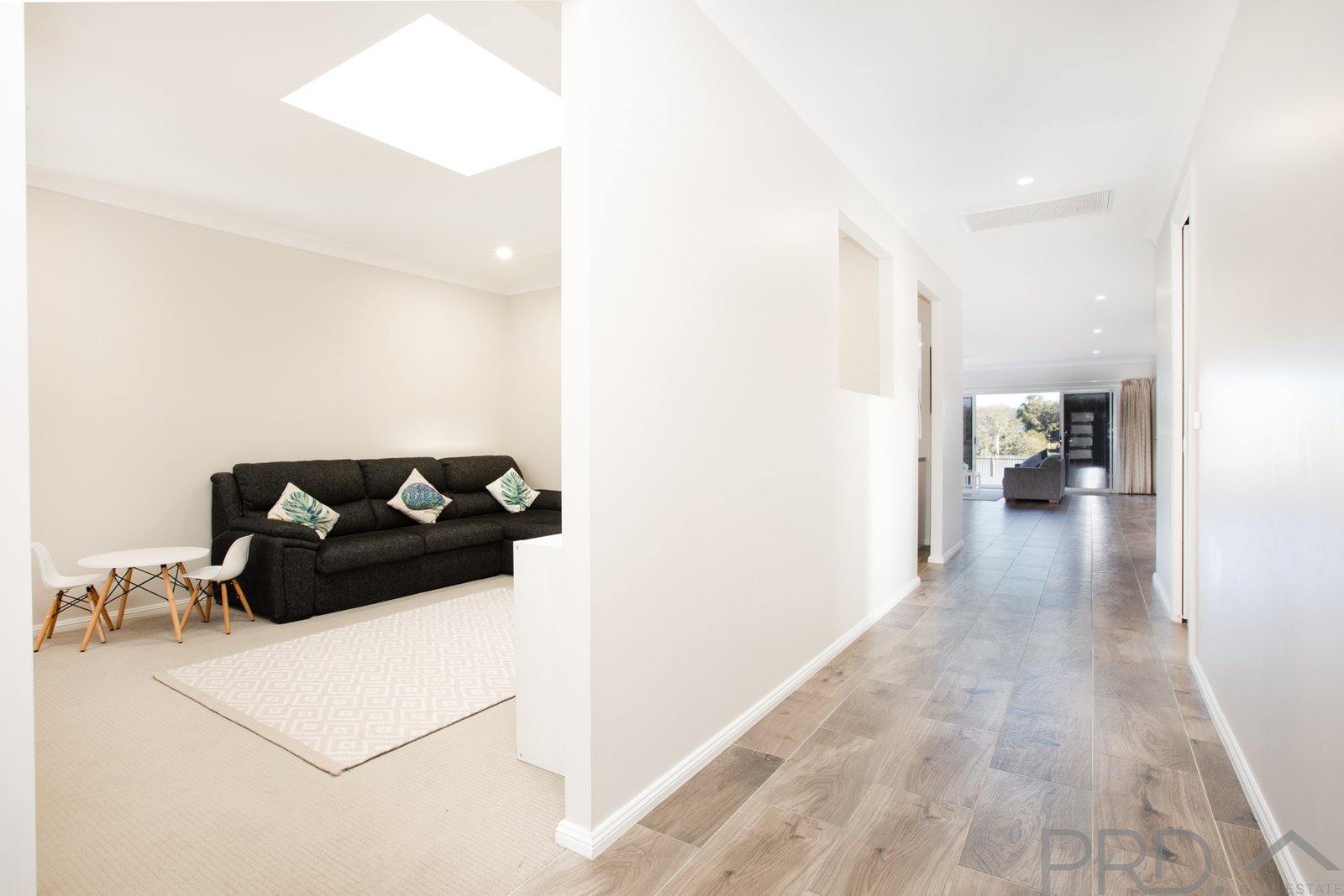 8 Waterside Close RUTHERFORD 18