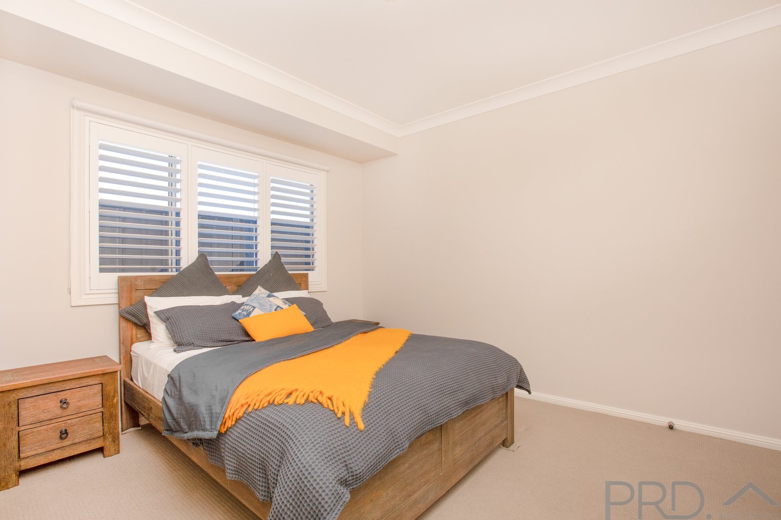 8 Waterside Close RUTHERFORD 24