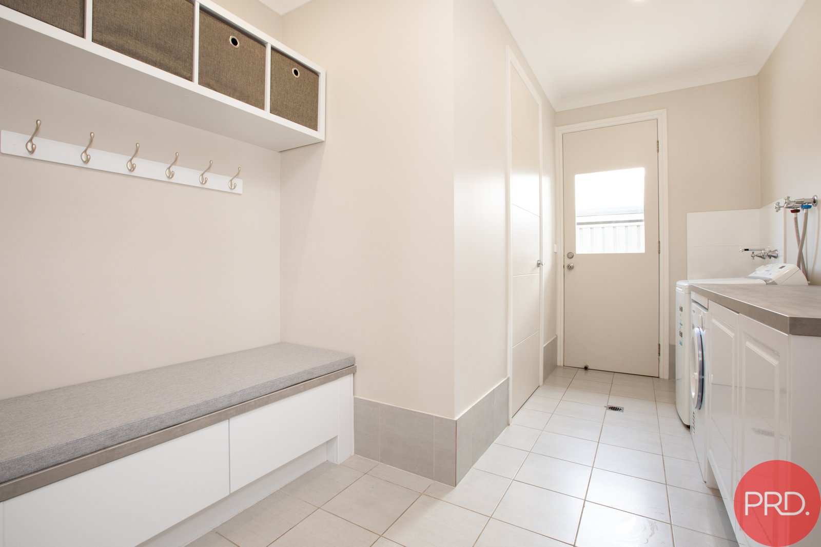 8 Waterside Close RUTHERFORD 27