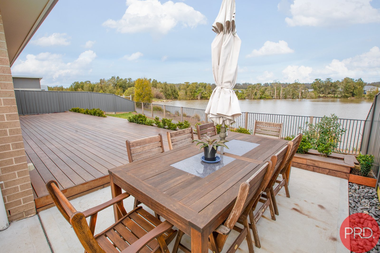 8 Waterside Close RUTHERFORD 31