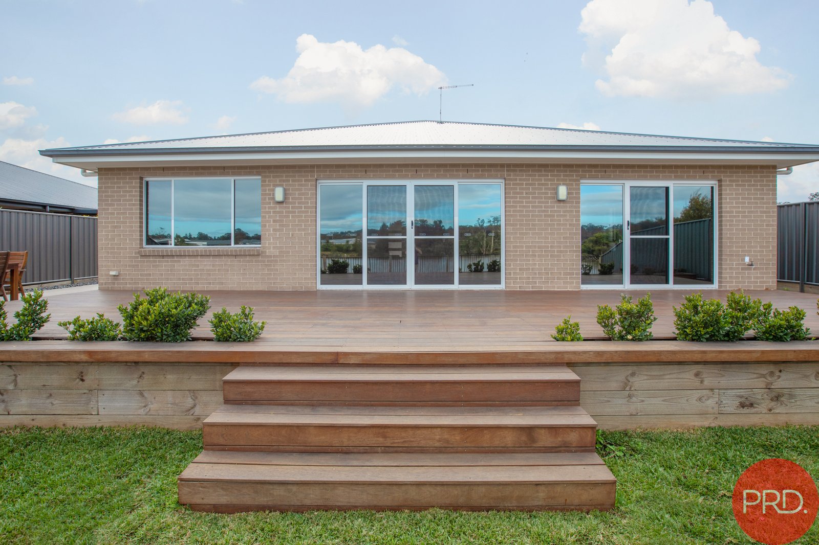 8 Waterside Close RUTHERFORD 33