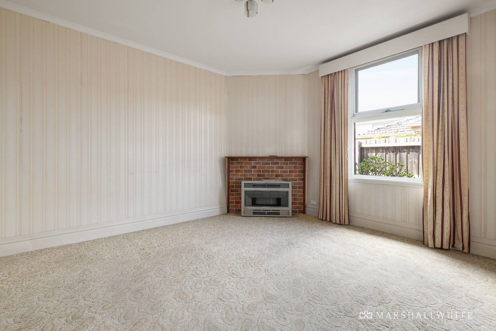 8 Wave Street, Hampton, VIC