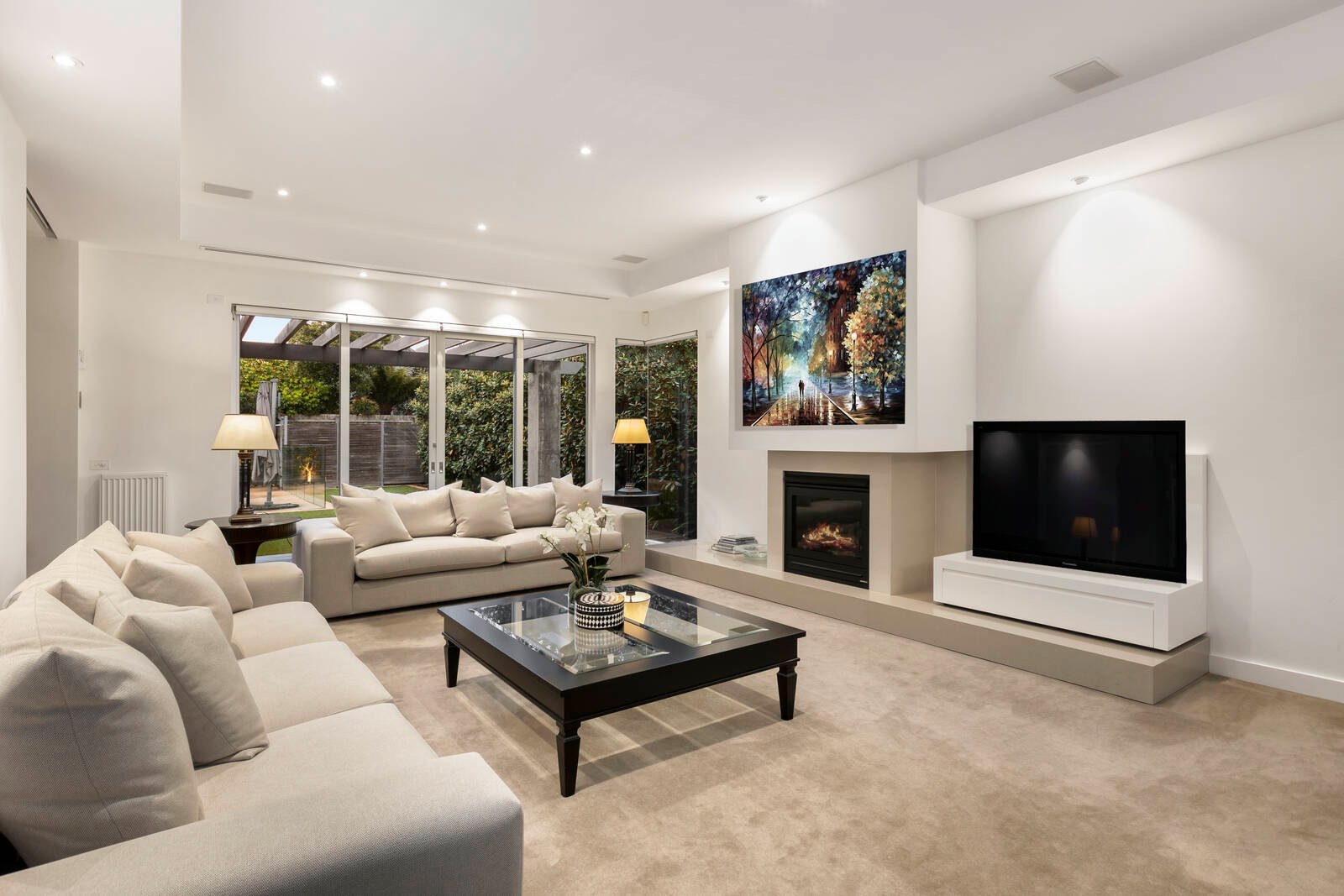 Gallery: 8 Weatherly Grove