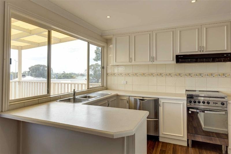 8 Webster Street BENDIGO 3