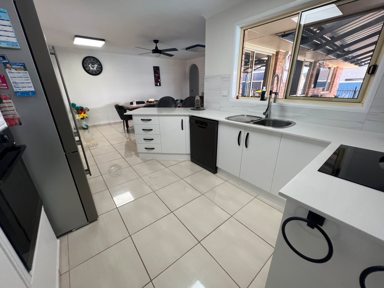 8 Werite Court BOYNE ISLAND 3