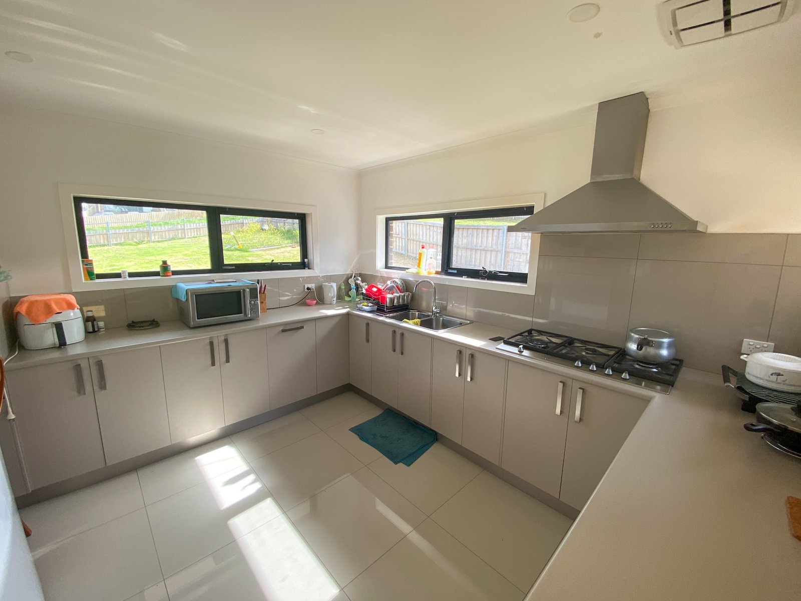 8 Westinwood Road LENAH VALLEY 3