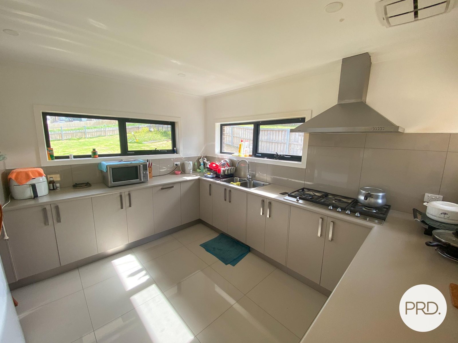 8 Westinwood Road LENAH VALLEY 3