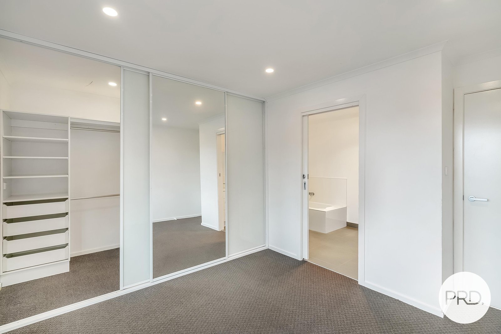 8 Westinwood Road LENAH VALLEY 10