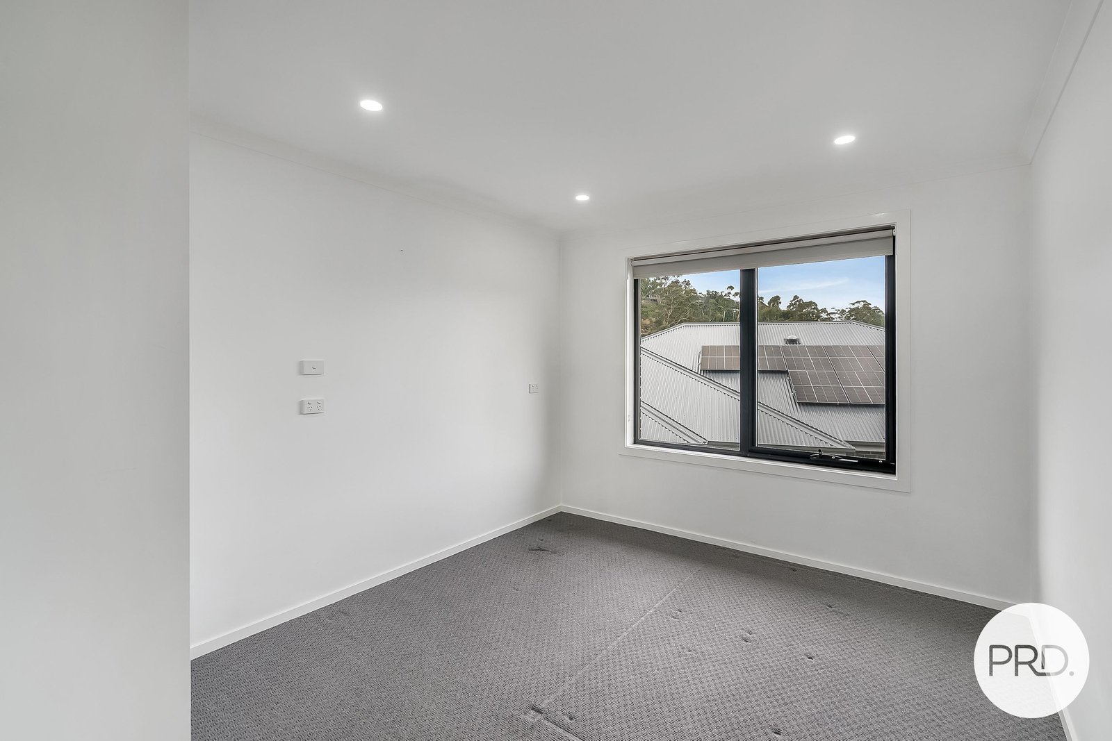 8 Westinwood Road LENAH VALLEY 16