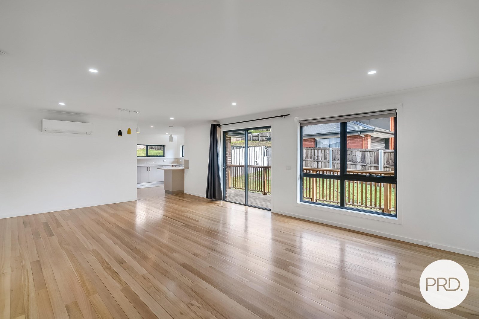8 Westinwood Road LENAH VALLEY 18