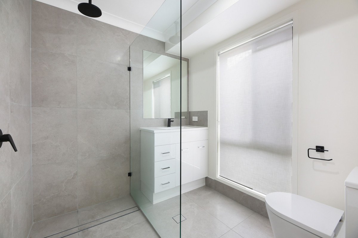 8 Whipbird Court Burleigh Waters 9