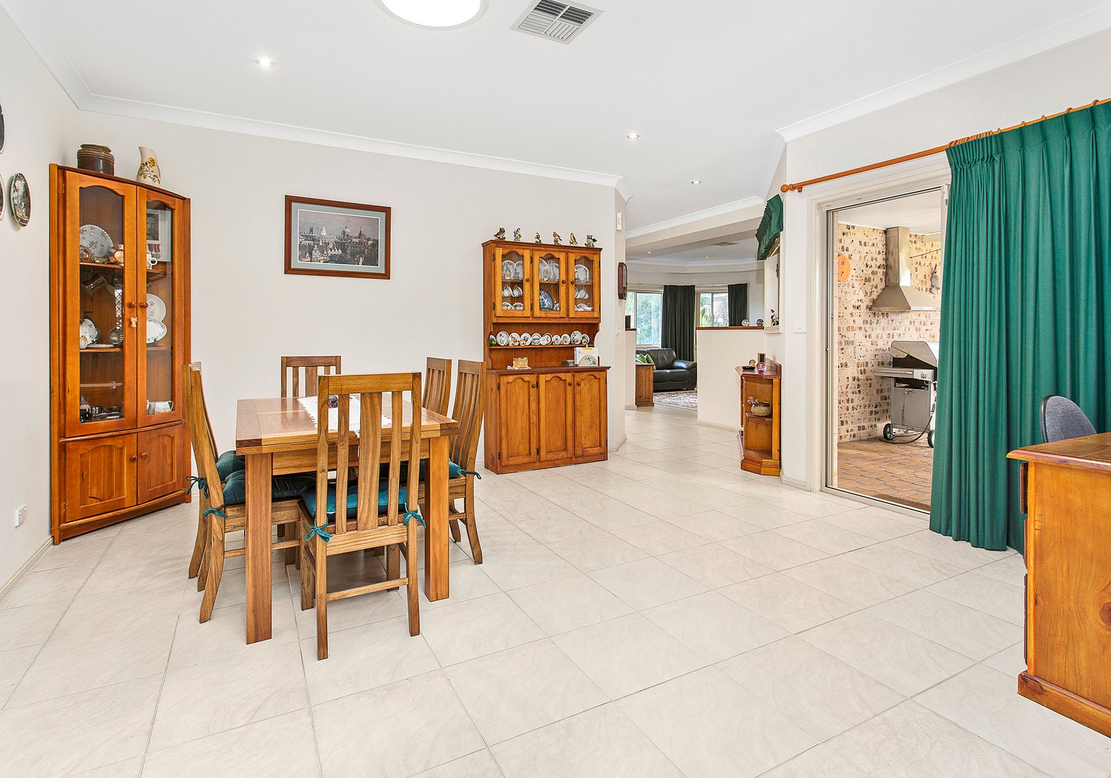 8 Whitely Place KANAHOOKA 5