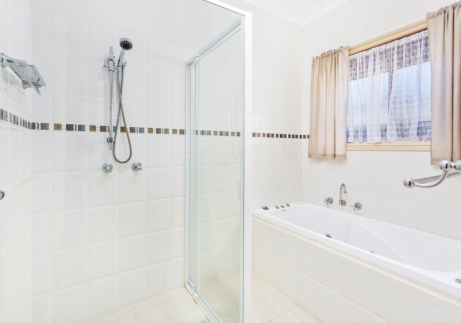 8 Whitely Place KANAHOOKA 9