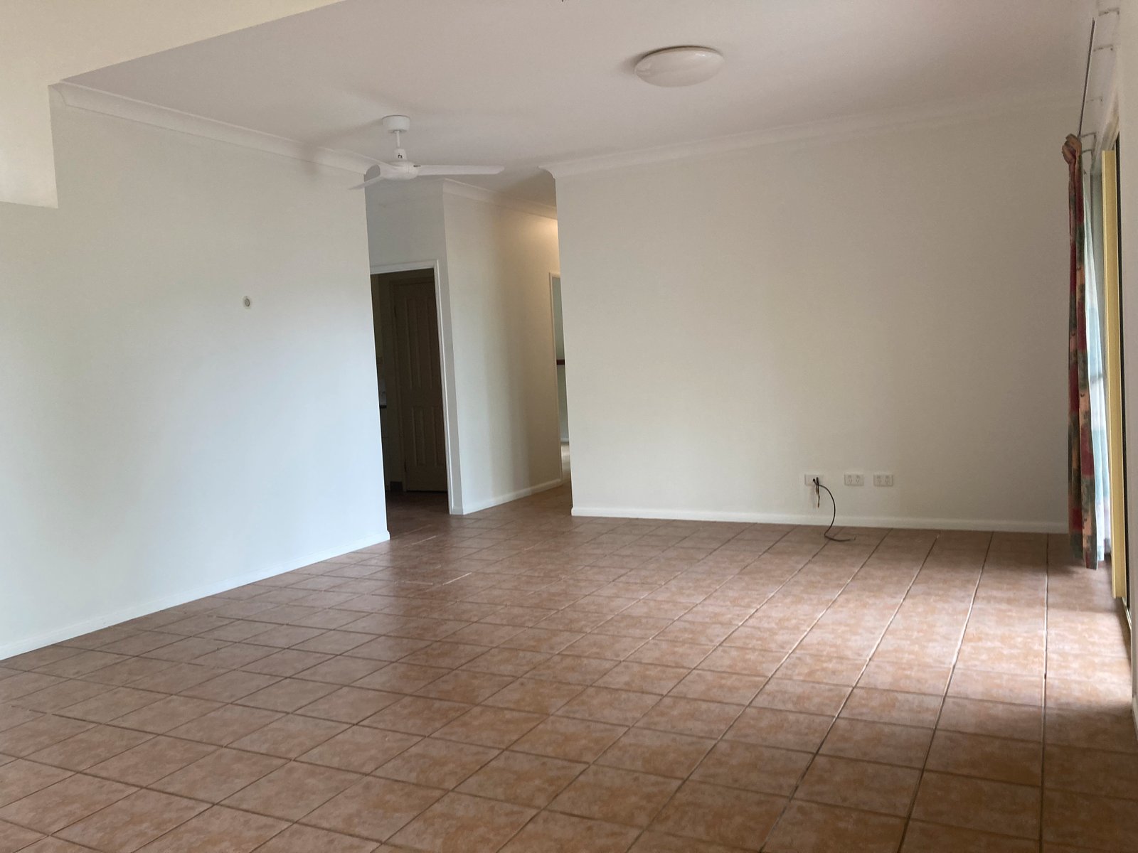 8 William Close CANNONVALE 6