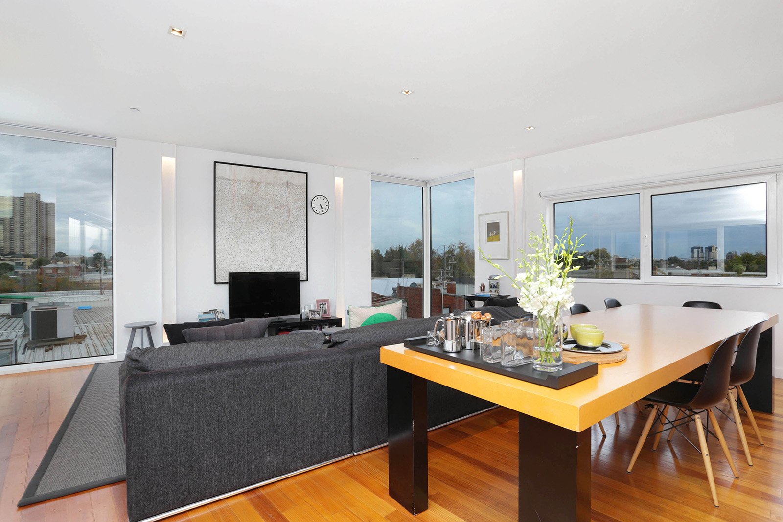 Real Estate and Property in 8 Williams Place, South Melbourne, VIC