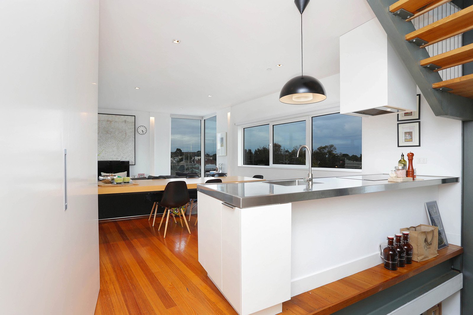 Real Estate and Property in 8 Williams Place, South Melbourne, VIC