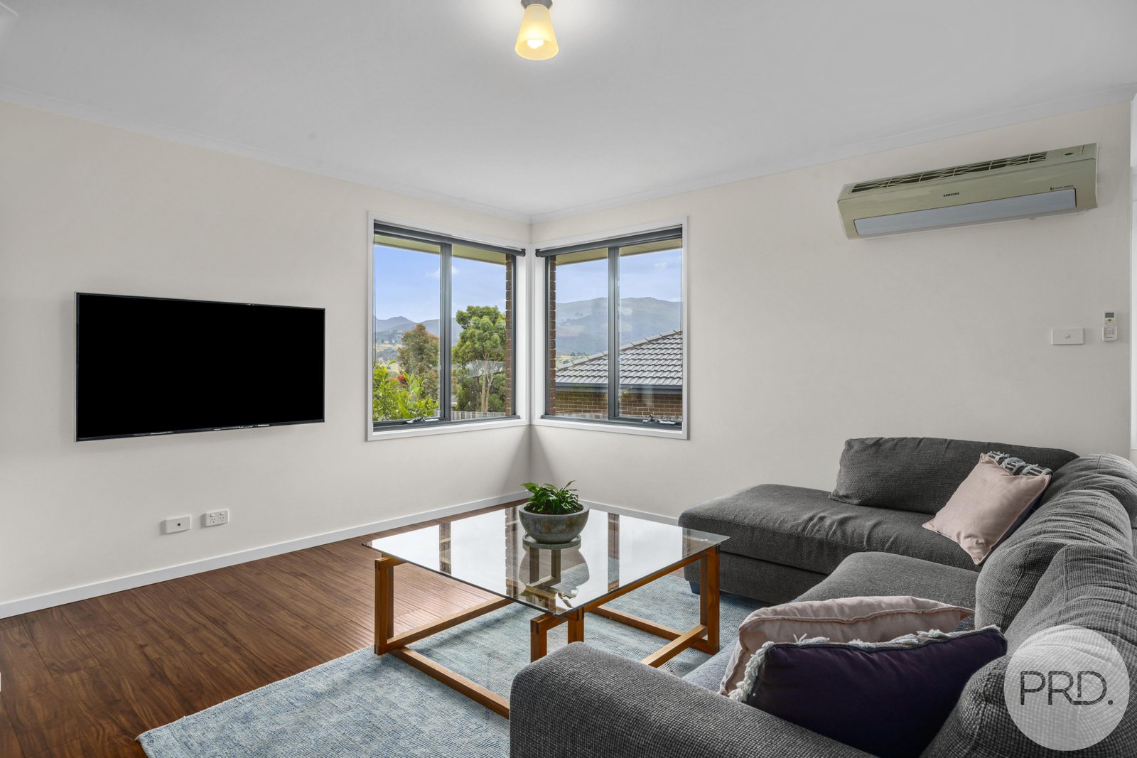 8 Willow Avenue KINGSTON 9