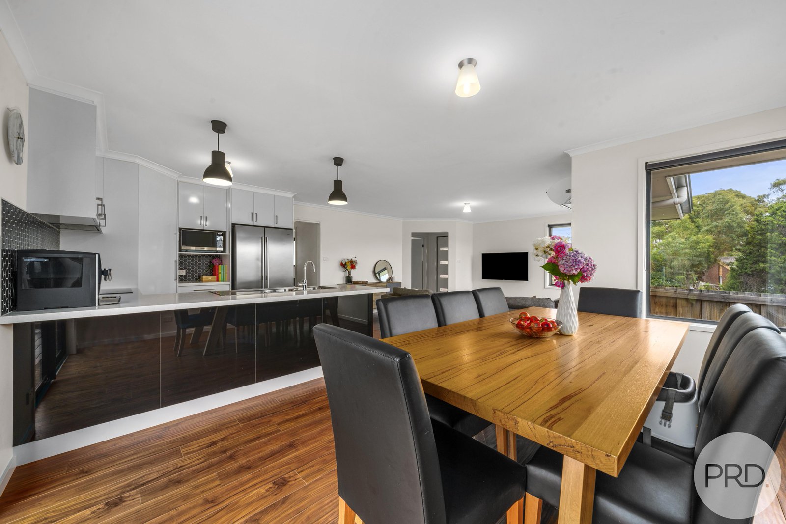 8 Willow Avenue KINGSTON 13