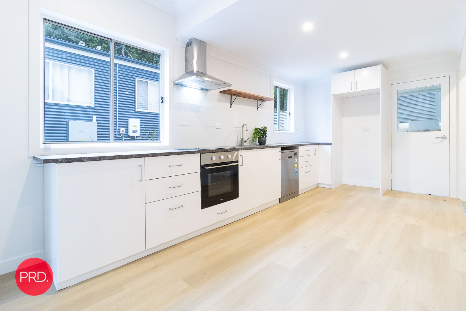 8 Willow Road CAPTAINS FLAT 2