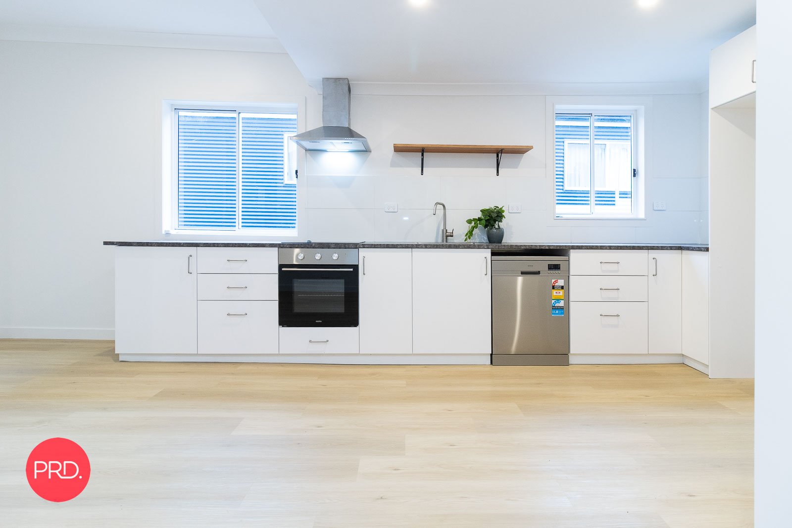 8 Willow Road CAPTAINS FLAT 5