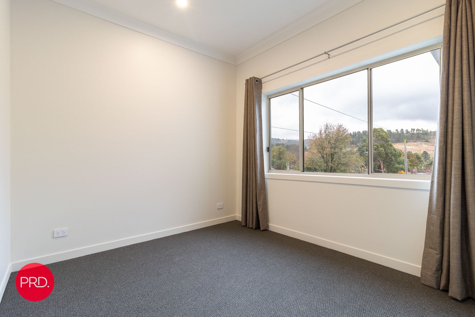 8 Willow Road CAPTAINS FLAT 11